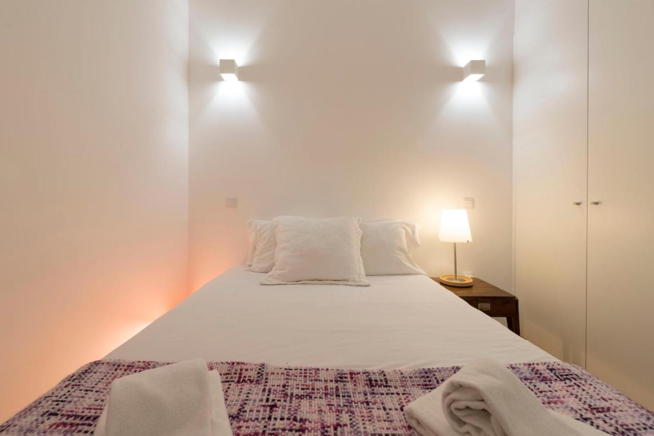 Lovelystay - Cozy Duplex With Patio Right Off Train&Metro Station OOporto Extérieur photo
